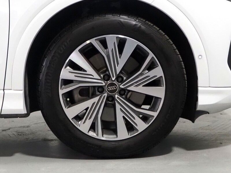 2023 Audi Q4 e-tron Premium Plus 40 RWD *NAVIGATION, VIRTUAL COCKPIT, ADAPTIVE CRUISE, SAFETY ALERTS, PANORAMA MOONROOF, LEATHER, HEATED SEATS/STEERING, SONOS AUDIO, WIRELESS CHARGING, ANDROID & APPLE Round Rock TX