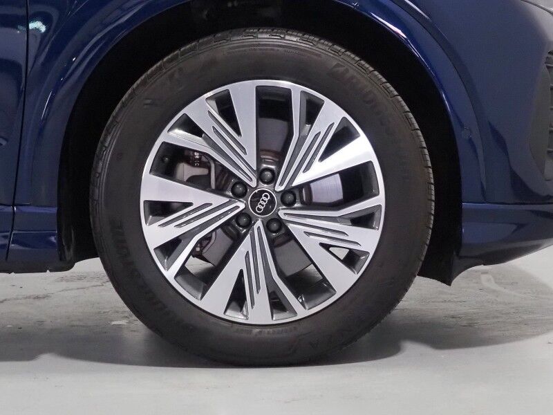 2023 Audi Q4 e-tron Premium Plus 40 RWD *NAVIGATION, VIRTUAL COCKPIT, ADAPTIVE CRUISE, SAFETY ALERTS, PANORAMA MOONROOF, LEATHER, HEATED SEATS/STEERING, SONOS AUDIO, WIRELESS CHARGING, ANDROID & APPLE Round Rock TX