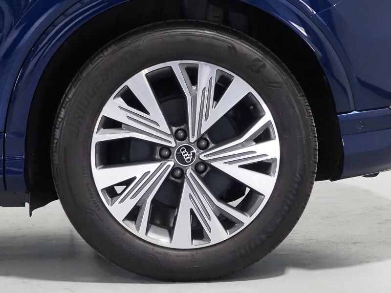 2023 Audi Q4 e-tron Premium Plus 40 RWD *NAVIGATION, VIRTUAL COCKPIT, ADAPTIVE CRUISE, SAFETY ALERTS, PANORAMA MOONROOF, LEATHER, HEATED SEATS/STEERING, SONOS AUDIO, WIRELESS CHARGING, ANDROID & APPLE Round Rock TX