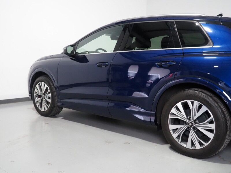 2023 Audi Q4 e-tron Premium Plus 40 RWD *NAVIGATION, VIRTUAL COCKPIT, ADAPTIVE CRUISE, SAFETY ALERTS, PANORAMA MOONROOF, LEATHER, HEATED SEATS/STEERING, SONOS AUDIO, WIRELESS CHARGING, ANDROID & APPLE Round Rock TX