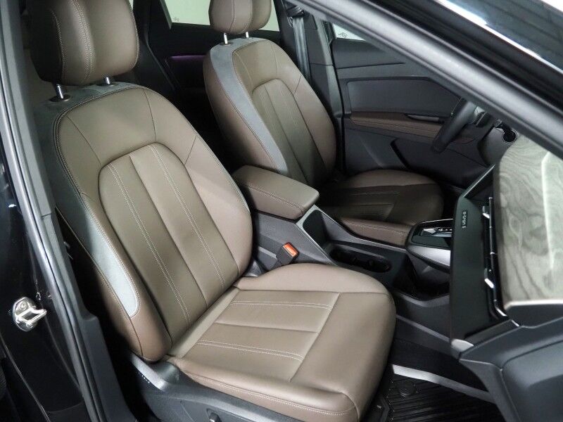 2023 Audi Q4 e-tron Premium Plus 40 RWD *NAVIGATION, VIRTUAL COCKPIT, ADAPTIVE CRUISE, SAFETY ALERTS, PANORAMA MOONROOF, LEATHER, HEATED SEATS/STEERING, SONOS AUDIO, WIRELESS CHARGING, ANDROID & APPLE