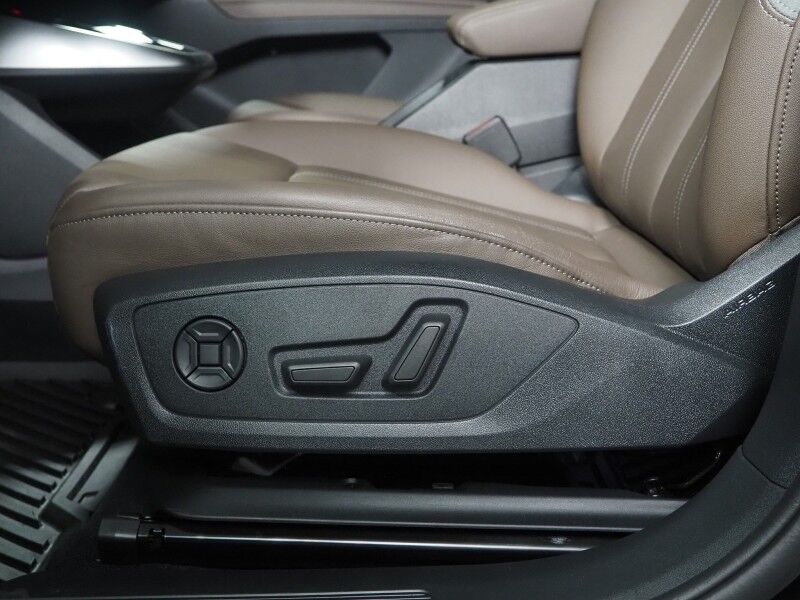 2023 Audi Q4 e-tron Premium Plus 40 RWD *NAVIGATION, VIRTUAL COCKPIT, ADAPTIVE CRUISE, SAFETY ALERTS, PANORAMA MOONROOF, LEATHER, HEATED SEATS/STEERING, SONOS AUDIO, WIRELESS CHARGING, ANDROID & APPLE Round Rock TX