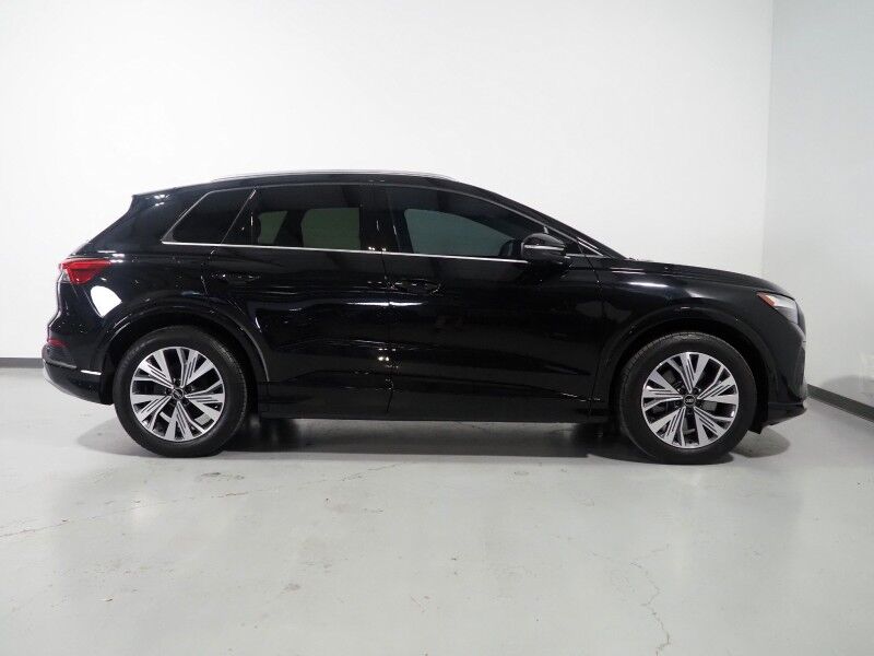 2023 Audi Q4 e-tron Premium Plus 40 RWD *NAVIGATION, VIRTUAL COCKPIT, ADAPTIVE CRUISE, SAFETY ALERTS, PANORAMA MOONROOF, LEATHER, HEATED SEATS/STEERING, SONOS AUDIO, WIRELESS CHARGING, ANDROID & APPLE Round Rock TX