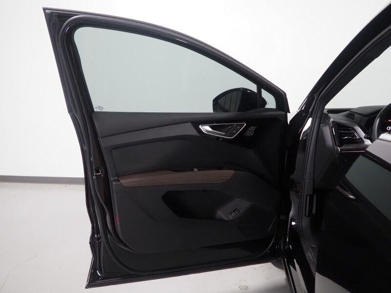 2023 Audi Q4 e-tron Premium Plus 40 RWD *NAVIGATION, VIRTUAL COCKPIT, ADAPTIVE CRUISE, SAFETY ALERTS, PANORAMA MOONROOF, LEATHER, HEATED SEATS/STEERING, SONOS AUDIO, WIRELESS CHARGING, ANDROID & APPLE Round Rock TX