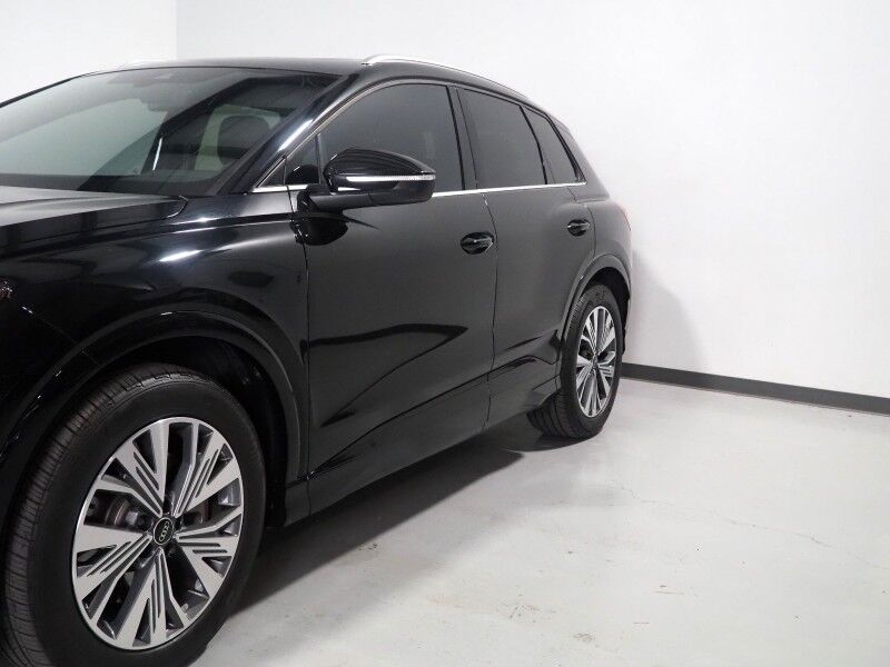 2023 Audi Q4 e-tron Premium Plus 40 RWD *NAVIGATION, VIRTUAL COCKPIT, ADAPTIVE CRUISE, SAFETY ALERTS, PANORAMA MOONROOF, LEATHER, HEATED SEATS/STEERING, SONOS AUDIO, WIRELESS CHARGING, ANDROID & APPLE Round Rock TX