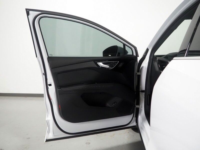2023 Audi Q4 e-tron Premium Plus 40 RWD *NAVIGATION, VIRTUAL COCKPIT, ADAPTIVE CRUISE, SAFETY ALERTS, PANORAMA MOONROOF, LEATHER, HEATED SEATS/STEERING, SONOS AUDIO, WIRELESS CHARGING, ANDROID & APPLE Round Rock TX