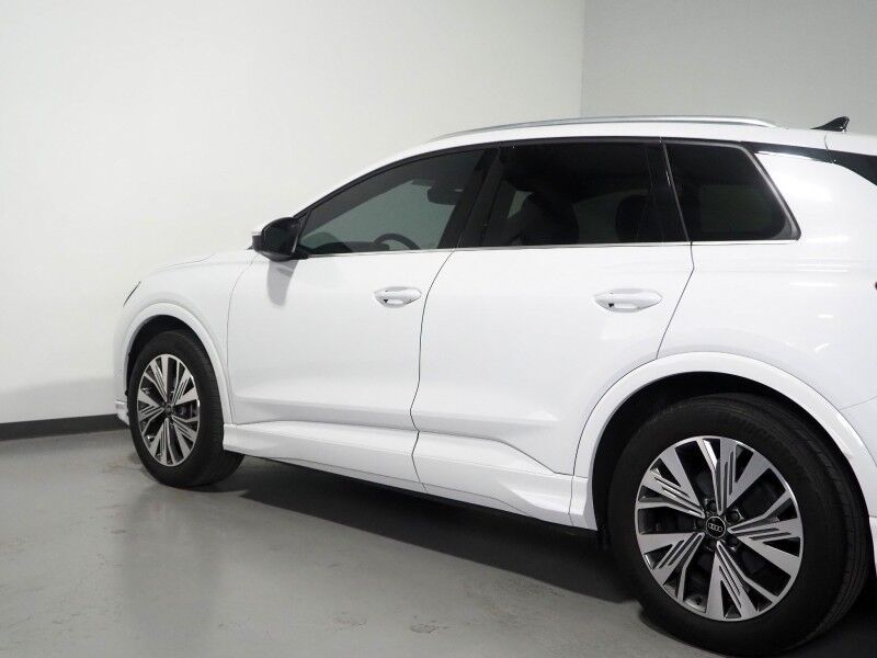 2023 Audi Q4 e-tron Premium Plus 40 RWD *NAVIGATION, VIRTUAL COCKPIT, ADAPTIVE CRUISE, SAFETY ALERTS, PANORAMA MOONROOF, LEATHER, HEATED SEATS/STEERING, SONOS AUDIO, WIRELESS CHARGING, ANDROID & APPLE Round Rock TX