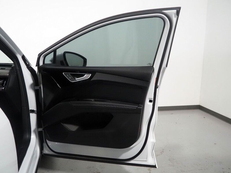 2023 Audi Q4 e-tron Premium Plus 40 RWD *NAVIGATION, VIRTUAL COCKPIT, ADAPTIVE CRUISE, SAFETY ALERTS, PANORAMA MOONROOF, LEATHER, HEATED SEATS/STEERING, SONOS AUDIO, WIRELESS CHARGING, ANDROID & APPLE Round Rock TX
