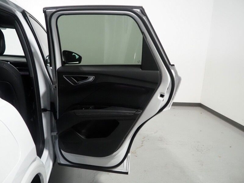 2023 Audi Q4 e-tron Premium Plus 40 RWD *NAVIGATION, VIRTUAL COCKPIT, ADAPTIVE CRUISE, SAFETY ALERTS, PANORAMA MOONROOF, LEATHER, HEATED SEATS/STEERING, SONOS AUDIO, WIRELESS CHARGING, ANDROID & APPLE Round Rock TX