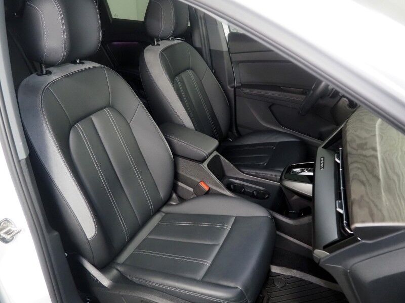 2023 Audi Q4 e-tron Premium Plus 40 RWD *NAVIGATION, VIRTUAL COCKPIT, ADAPTIVE CRUISE, SAFETY ALERTS, PANORAMA MOONROOF, LEATHER, HEATED SEATS/STEERING, SONOS AUDIO, WIRELESS CHARGING, ANDROID & APPLE