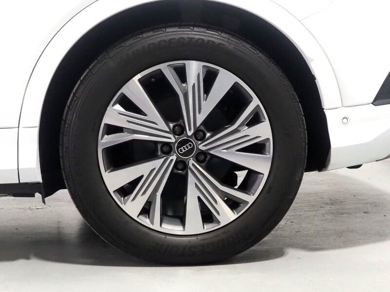 2023 Audi Q4 e-tron Premium Plus 40 RWD *NAVIGATION, VIRTUAL COCKPIT, ADAPTIVE CRUISE, SAFETY ALERTS, PANORAMA MOONROOF, LEATHER, HEATED SEATS/STEERING, SONOS AUDIO, WIRELESS CHARGING, ANDROID & APPLE Round Rock TX