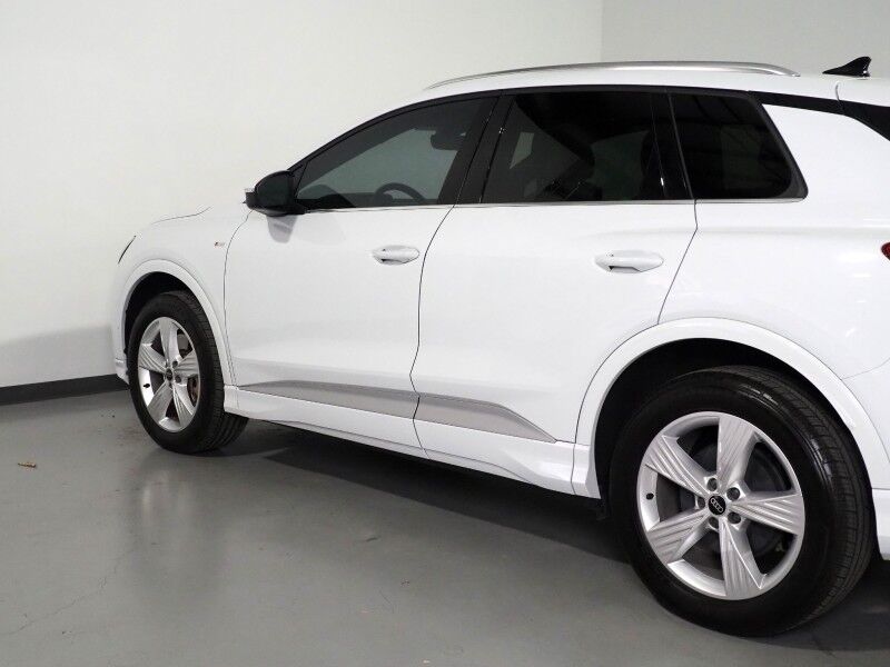 2023 Audi Q4 e-tron Premium Plus 50 Quattro *NAVIGATION, VIRTUAL COCKPIT, ADAPTIVE CRUISE, SAFETY ALERTS, PANORAMA MOONROOF, LEATHER, HEATED SEATS/STEERING, 20 INCH WHEELS, SONOS AUDIO, WIRELESS CHARGING, ANDROID & APPLE Round Rock TX