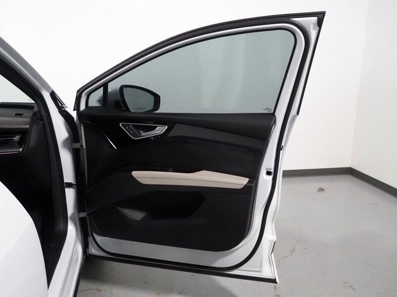 2023 Audi Q4 e-tron Premium Plus 50 Quattro *NAVIGATION, VIRTUAL COCKPIT, ADAPTIVE CRUISE, SAFETY ALERTS, PANORAMA MOONROOF, LEATHER, HEATED SEATS/STEERING, 20 INCH WHEELS, SONOS AUDIO, WIRELESS CHARGING, ANDROID & APPLE Round Rock TX