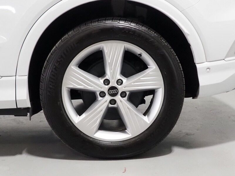 2023 Audi Q4 e-tron Premium Plus 50 Quattro *NAVIGATION, VIRTUAL COCKPIT, ADAPTIVE CRUISE, SAFETY ALERTS, PANORAMA MOONROOF, LEATHER, HEATED SEATS/STEERING, 20 INCH WHEELS, SONOS AUDIO, WIRELESS CHARGING, ANDROID & APPLE Round Rock TX