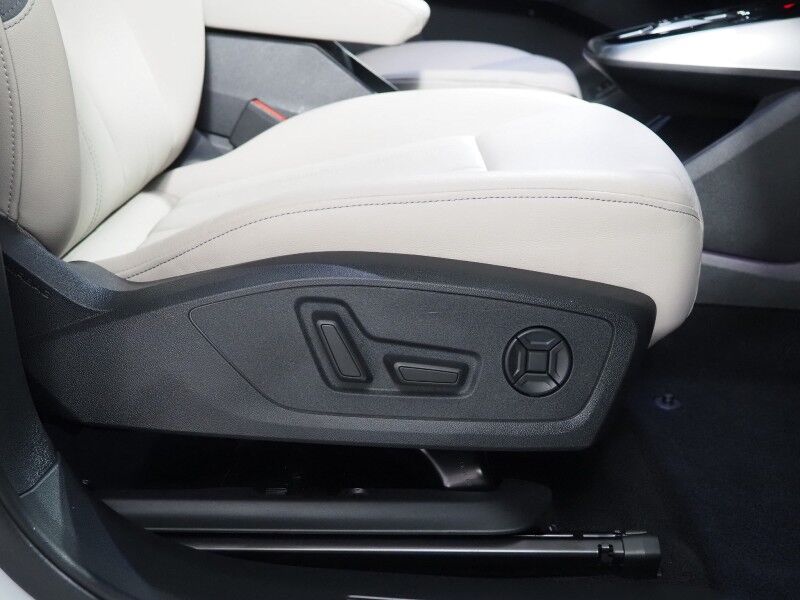 2023 Audi Q4 e-tron Premium Plus 50 Quattro *NAVIGATION, VIRTUAL COCKPIT, ADAPTIVE CRUISE, SAFETY ALERTS, PANORAMA MOONROOF, LEATHER, HEATED SEATS/STEERING, 20 INCH WHEELS, SONOS AUDIO, WIRELESS CHARGING, ANDROID & APPLE Round Rock TX