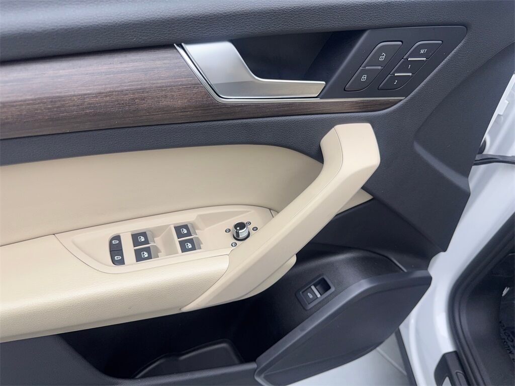 2023 Audi Q5 40 Premium CAM,PANO,HTD STS,BLIND SPOT,19&quot; WLS Irving TX