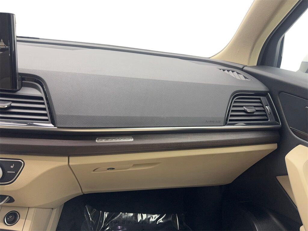 2023 Audi Q5 40 Premium CAM,PANO,HTD STS,BLIND SPOT,19&quot; WLS Irving TX