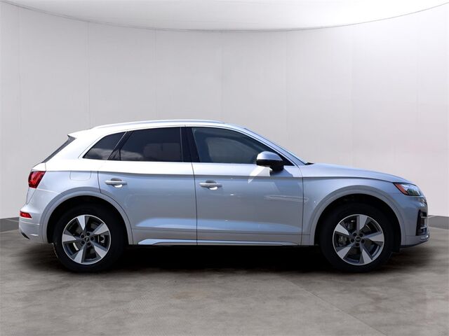 2023 Audi Q5 40 Premium Plus Oshkosh WI 2023 Audi Q5 40 Premium Plus Oshkosh WI