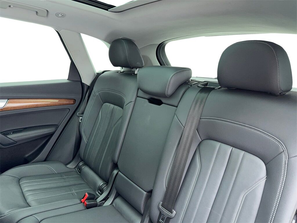 2023 Audi Q5 45 S line Premium CAM,PANO,HTD STS,BLIND SPOT,19&quot; Plano TX