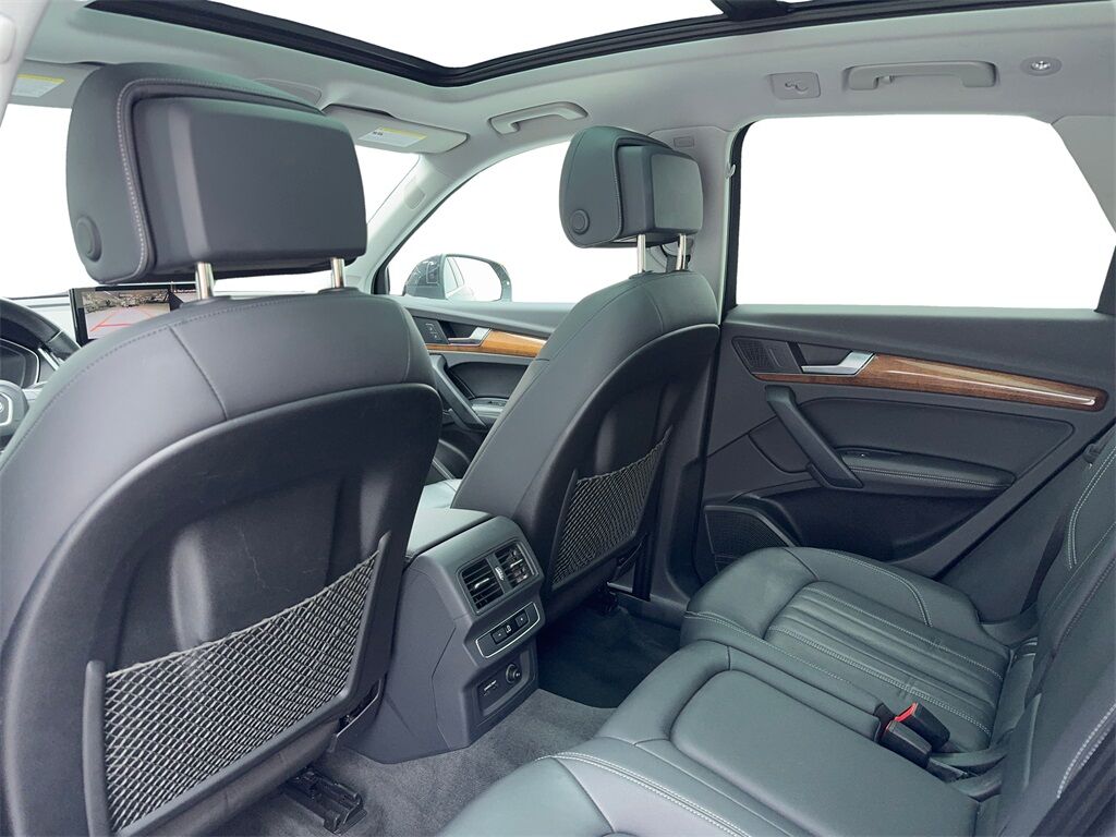 2023 Audi Q5 45 S line Premium CAM,PANO,HTD STS,BLIND SPOT,19&quot; Plano TX