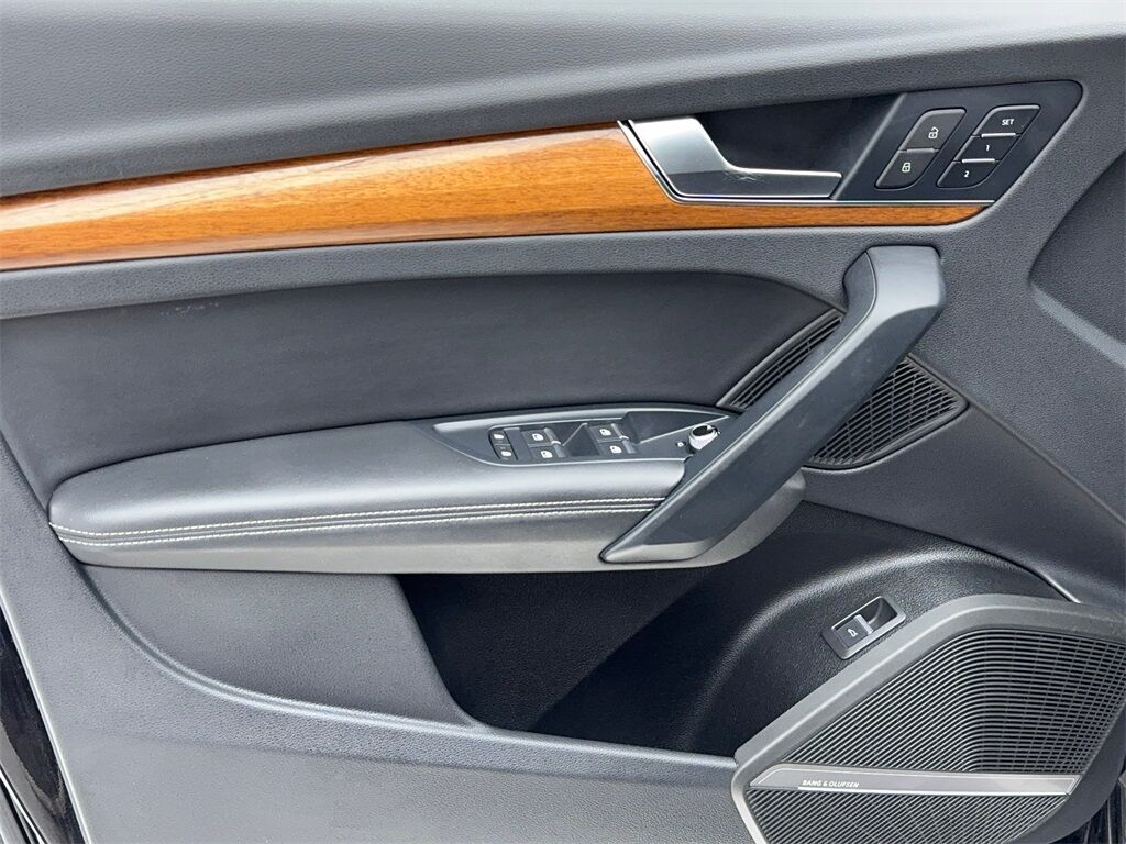 2023 Audi Q5 45 S line Premium CAM,PANO,HTD STS,BLIND SPOT,19&quot; Plano TX