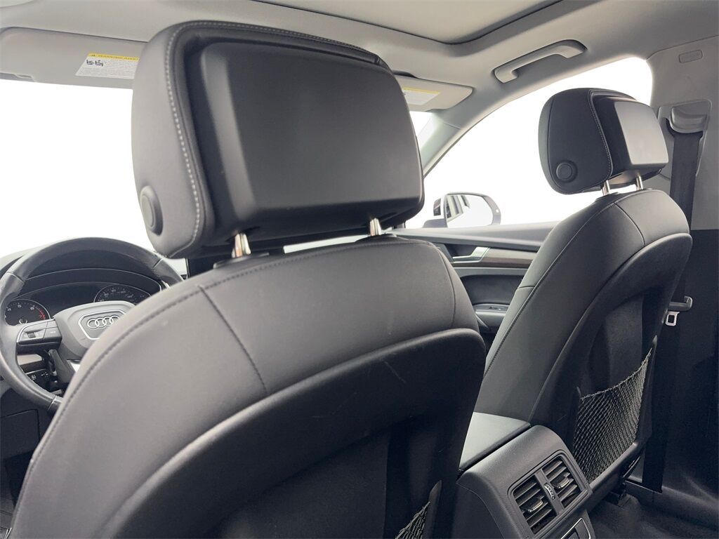 2023 Audi Q5 45 S line Premium CAM,PANO,HTD STS,BLIND SPOT,19&quot; Irving TX