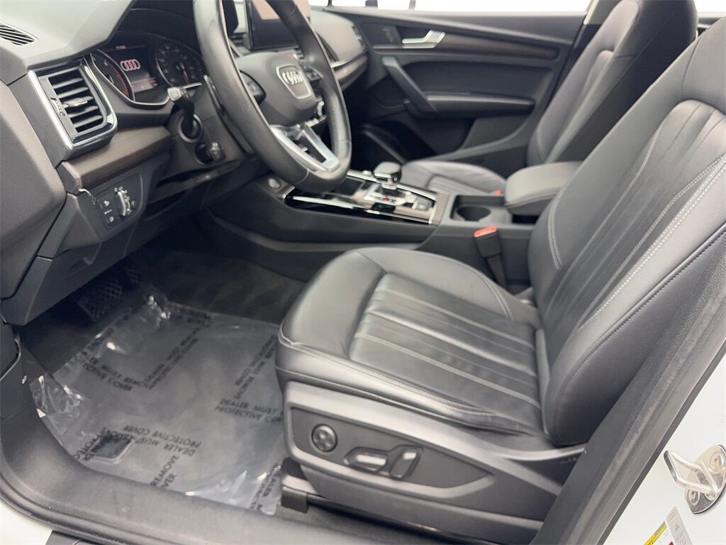 2023 Audi Q5 45 S line Premium CAM,PANO,HTD STS,BLIND SPOT,19&quot; Irving TX