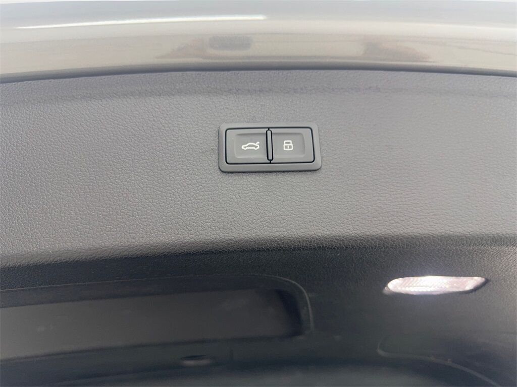 2023 Audi Q5 45 S line Premium CAM,PANO,HTD STS,BLIND SPOT,20&quot; Irving TX