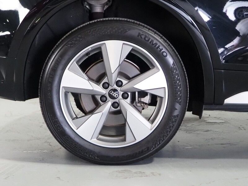 2023 Audi Q5 Premium 40 TFSI Quattro *PANORAMA MOONROOF, ADAPTIVE CRUISE, SAFETY ALERTS, BACKUP-CAMERA, COLOR TOUCHSCREEN, LEATHER, HEATED SEATS/STEERING, ADVANCED KEY, POWER LIFTGATE, 19 INCH WHEELS, APPLE CARPLAY Round Rock TX