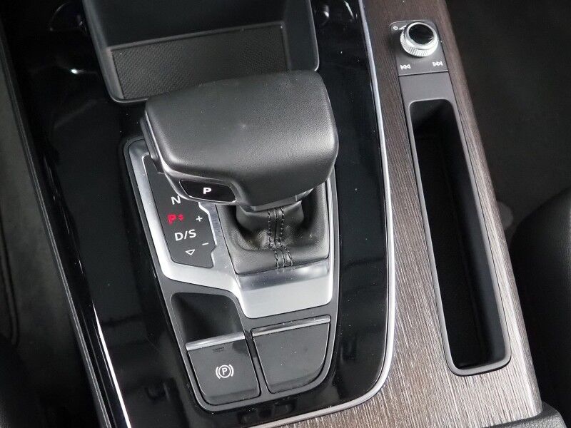 2023 Audi Q5 Premium 40 TFSI Quattro *PANORAMA MOONROOF, ADAPTIVE CRUISE, SAFETY ALERTS, BACKUP-CAMERA, COLOR TOUCHSCREEN, LEATHER, HEATED SEATS/STEERING, ADVANCED KEY, POWER LIFTGATE, 19 INCH WHEELS, APPLE CARPLAY Round Rock TX