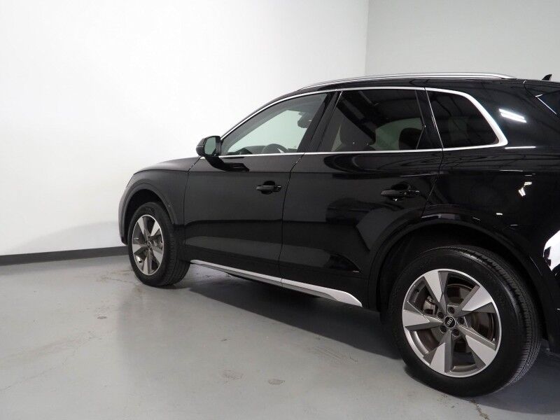 2023 Audi Q5 Premium 40 TFSI Quattro *PANORAMA MOONROOF, ADAPTIVE CRUISE, SAFETY ALERTS, BACKUP-CAMERA, COLOR TOUCHSCREEN, LEATHER, HEATED SEATS/STEERING, ADVANCED KEY, POWER LIFTGATE, 19 INCH WHEELS, APPLE CARPLAY Round Rock TX