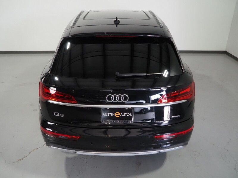 2023 Audi Q5 Premium 40 TFSI Quattro *PANORAMA MOONROOF, ADAPTIVE CRUISE, SAFETY ALERTS, BACKUP-CAMERA, COLOR TOUCHSCREEN, LEATHER, HEATED SEATS/STEERING, ADVANCED KEY, POWER LIFTGATE, 19 INCH WHEELS, APPLE CARPLAY Round Rock TX