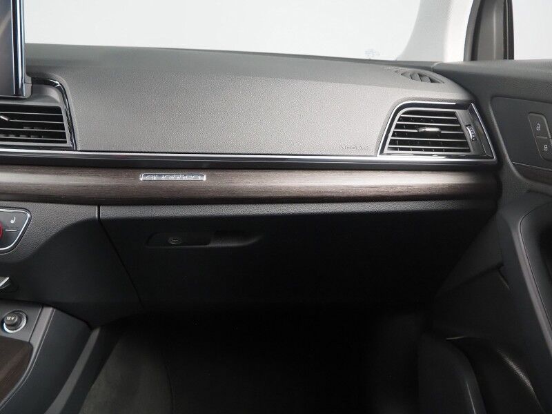 2023 Audi Q5 Premium 40 TFSI Quattro *PANORAMA MOONROOF, ADAPTIVE CRUISE, SAFETY ALERTS, BACKUP-CAMERA, COLOR TOUCHSCREEN, LEATHER, HEATED SEATS/STEERING, ADVANCED KEY, POWER LIFTGATE, 19 INCH WHEELS, APPLE CARPLAY Round Rock TX