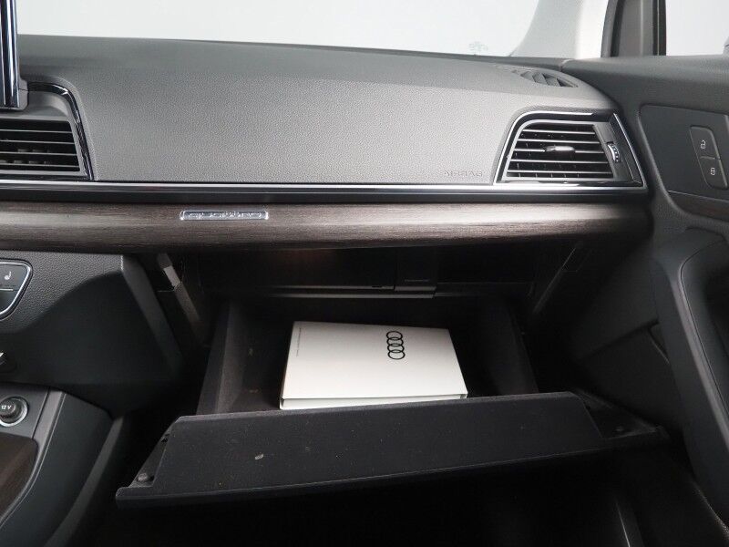 2023 Audi Q5 Premium 40 TFSI Quattro *PANORAMA MOONROOF, ADAPTIVE CRUISE, SAFETY ALERTS, BACKUP-CAMERA, COLOR TOUCHSCREEN, LEATHER, HEATED SEATS/STEERING, ADVANCED KEY, POWER LIFTGATE, 19 INCH WHEELS, APPLE CARPLAY Round Rock TX