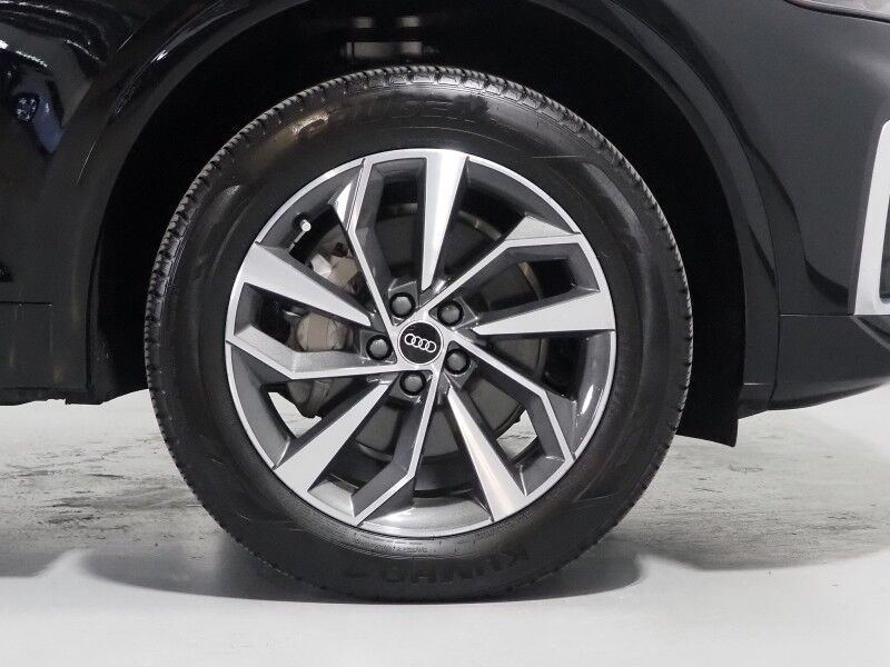 2023 Audi Q5 S line Premium Plus 45 TFSI Quattro *NAVIGATION, VIRTUAL COCKPIT, ADAPTIVE CRUISE, SAFETY ALERTS, 360 VIEW CAMERAS, COLOR TOUCHSCREEN, PANORAMA MOONROOF, LEATHER, CLIMATE SEATS, HEATED STEERING, ADVANCED KEY, BANG & OLUFSEN, APPLE CARPLAY Round Rock TX
