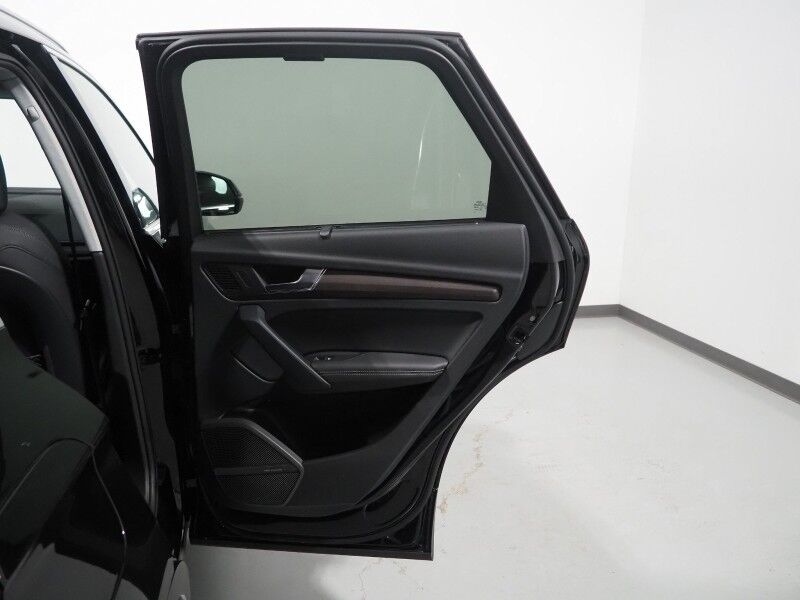 2023 Audi Q5 S line Premium Plus 45 TFSI Quattro *NAVIGATION, VIRTUAL COCKPIT, ADAPTIVE CRUISE, SAFETY ALERTS, 360 VIEW CAMERAS, COLOR TOUCHSCREEN, PANORAMA MOONROOF, LEATHER, CLIMATE SEATS, HEATED STEERING, ADVANCED KEY, BANG & OLUFSEN, APPLE CARPLAY Round Rock TX