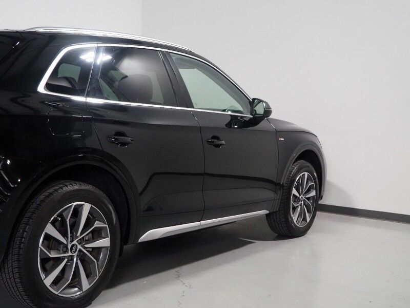2023 Audi Q5 S line Premium Plus 45 TFSI Quattro *NAVIGATION, VIRTUAL COCKPIT, ADAPTIVE CRUISE, SAFETY ALERTS, 360 VIEW CAMERAS, COLOR TOUCHSCREEN, PANORAMA MOONROOF, LEATHER, CLIMATE SEATS, HEATED STEERING, ADVANCED KEY, BANG & OLUFSEN, APPLE CARPLAY Round Rock TX