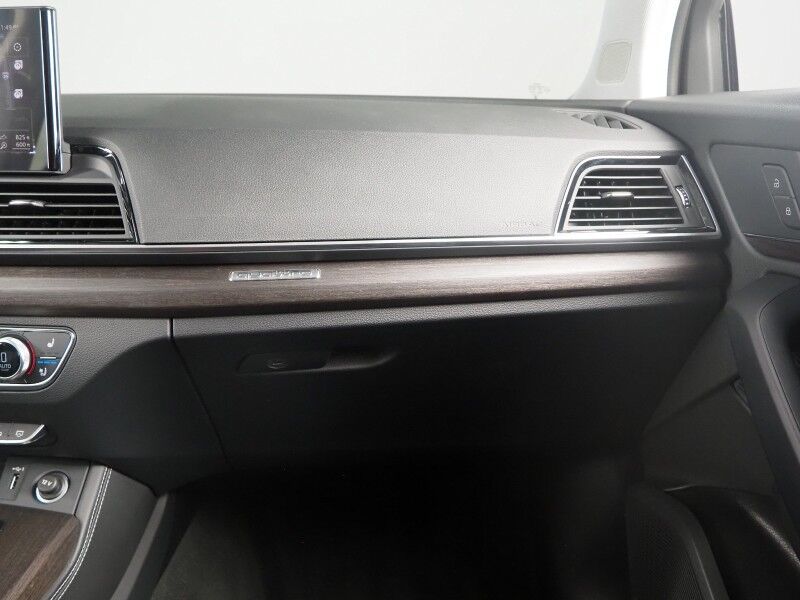 2023 Audi Q5 S line Premium Plus 45 TFSI Quattro *NAVIGATION, VIRTUAL COCKPIT, ADAPTIVE CRUISE, SAFETY ALERTS, 360 VIEW CAMERAS, COLOR TOUCHSCREEN, PANORAMA MOONROOF, LEATHER, CLIMATE SEATS, HEATED STEERING, ADVANCED KEY, BANG & OLUFSEN, APPLE CARPLAY Round Rock TX