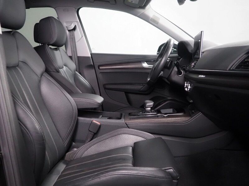 2023 Audi Q5 S line Premium Plus 45 TFSI Quattro *NAVIGATION, VIRTUAL COCKPIT, ADAPTIVE CRUISE, SAFETY ALERTS, 360 VIEW CAMERAS, COLOR TOUCHSCREEN, PANORAMA MOONROOF, LEATHER, CLIMATE SEATS, HEATED STEERING, ADVANCED KEY, BANG & OLUFSEN, APPLE CARPLAY Round Rock TX