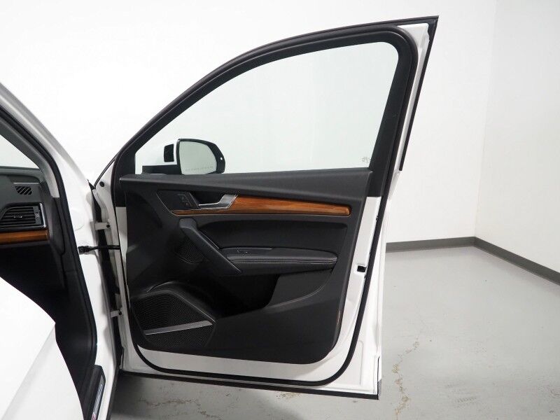 2023 Audi Q5 S line Premium Plus 45 TFSI Quattro *NAVIGATION, VIRTUAL COCKPIT, ADAPTIVE CRUISE, SAFETY ALERTS, 360 VIEW CAMERAS, COLOR TOUCHSCREEN, PANORAMA MOONROOF, LEATHER, HEATED SEATS/STEERING, ADVANCED KEY, 20 INCH WHEELS, BANG & OLUFSEN, APPLE CARPLAY Round Rock TX