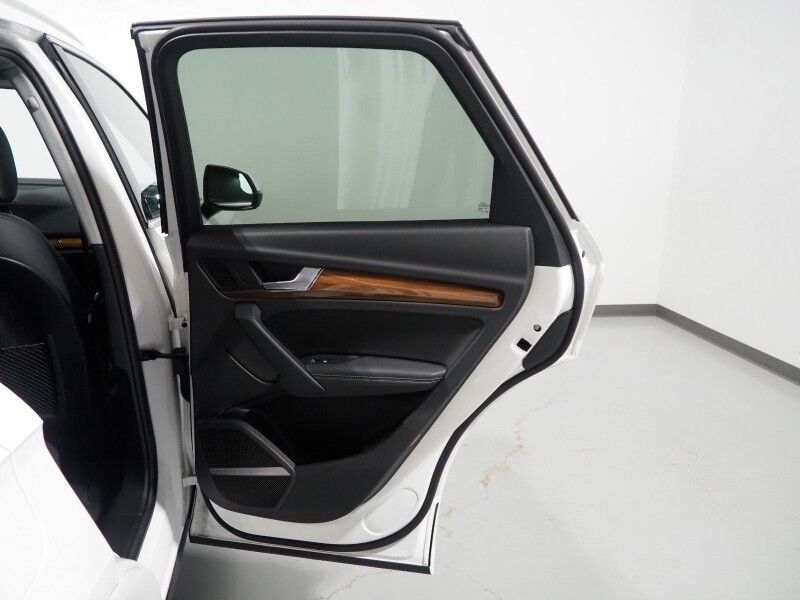 2023 Audi Q5 S line Premium Plus 45 TFSI Quattro *NAVIGATION, VIRTUAL COCKPIT, ADAPTIVE CRUISE, SAFETY ALERTS, 360 VIEW CAMERAS, COLOR TOUCHSCREEN, PANORAMA MOONROOF, LEATHER, HEATED SEATS/STEERING, ADVANCED KEY, 20 INCH WHEELS, BANG & OLUFSEN, APPLE CARPLAY Round Rock TX