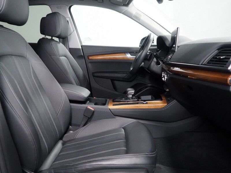 2023 Audi Q5 S line Premium Plus 45 TFSI Quattro *NAVIGATION, VIRTUAL COCKPIT, ADAPTIVE CRUISE, SAFETY ALERTS, 360 VIEW CAMERAS, COLOR TOUCHSCREEN, PANORAMA MOONROOF, LEATHER, HEATED SEATS/STEERING, ADVANCED KEY, 20 INCH WHEELS, BANG & OLUFSEN, APPLE CARPLAY Round Rock TX