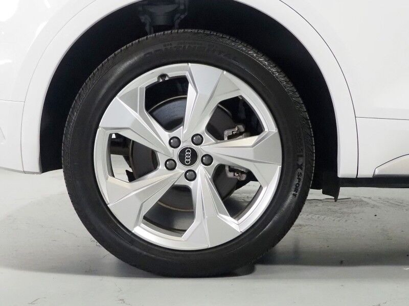 2023 Audi Q5 S line Premium Plus 45 TFSI Quattro *NAVIGATION, VIRTUAL COCKPIT, ADAPTIVE CRUISE, SAFETY ALERTS, 360 VIEW CAMERAS, COLOR TOUCHSCREEN, PANORAMA MOONROOF, LEATHER, HEATED SEATS/STEERING, ADVANCED KEY, 20 INCH WHEELS, BANG & OLUFSEN, APPLE CARPLAY Round Rock TX