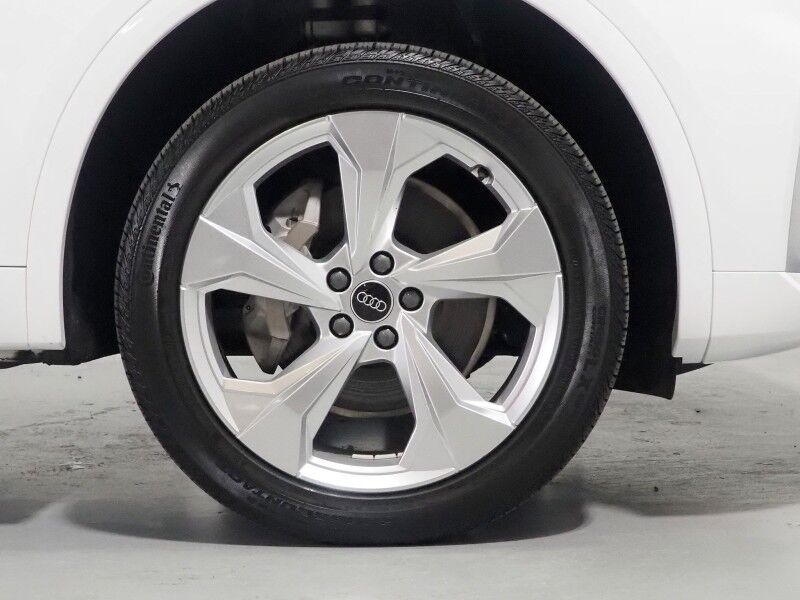 2023 Audi Q5 S line Premium Plus 45 TFSI Quattro *NAVIGATION, VIRTUAL COCKPIT, ADAPTIVE CRUISE, SAFETY ALERTS, 360 VIEW CAMERAS, COLOR TOUCHSCREEN, PANORAMA MOONROOF, LEATHER, HEATED SEATS/STEERING, ADVANCED KEY, 20 INCH WHEELS, BANG & OLUFSEN, APPLE CARPLAY Round Rock TX