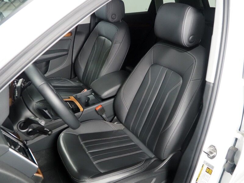 2023 Audi Q5 S line Premium Plus 45 TFSI Quattro *NAVIGATION, VIRTUAL COCKPIT, ADAPTIVE CRUISE, SAFETY ALERTS, 360 VIEW CAMERAS, COLOR TOUCHSCREEN, PANORAMA MOONROOF, LEATHER, HEATED SEATS/STEERING, ADVANCED KEY, 20 INCH WHEELS, BANG & OLUFSEN, APPLE CARPLAY Round Rock TX