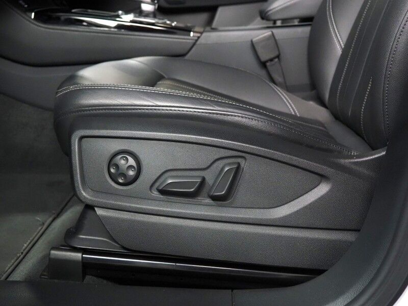 2023 Audi Q5 S line Premium Plus 45 TFSI Quattro *NAVIGATION, VIRTUAL COCKPIT, ADAPTIVE CRUISE, SAFETY ALERTS, 360 VIEW CAMERAS, COLOR TOUCHSCREEN, PANORAMA MOONROOF, LEATHER, HEATED SEATS/STEERING, ADVANCED KEY, BANG & OLUFSEN, APPLE CARPLAY Round Rock TX