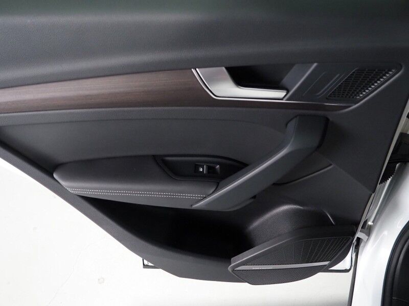 2023 Audi Q5 S line Premium Plus 45 TFSI Quattro *NAVIGATION, VIRTUAL COCKPIT, ADAPTIVE CRUISE, SAFETY ALERTS, 360 VIEW CAMERAS, COLOR TOUCHSCREEN, PANORAMA MOONROOF, LEATHER, HEATED SEATS/STEERING, ADVANCED KEY, BANG & OLUFSEN, APPLE CARPLAY Round Rock TX