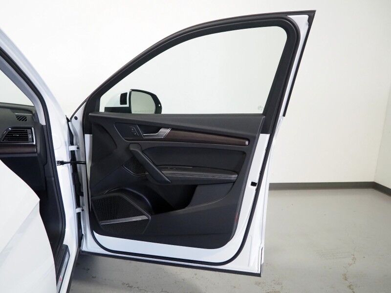 2023 Audi Q5 S line Premium Plus 45 TFSI Quattro *NAVIGATION, VIRTUAL COCKPIT, ADAPTIVE CRUISE, SAFETY ALERTS, 360 VIEW CAMERAS, COLOR TOUCHSCREEN, PANORAMA MOONROOF, LEATHER, HEATED SEATS/STEERING, ADVANCED KEY, BANG & OLUFSEN, APPLE CARPLAY Round Rock TX