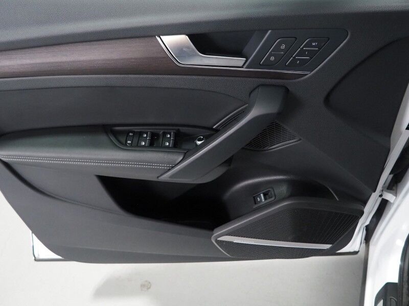 2023 Audi Q5 S line Premium Plus 45 TFSI Quattro *NAVIGATION, VIRTUAL COCKPIT, ADAPTIVE CRUISE, SAFETY ALERTS, 360 VIEW CAMERAS, COLOR TOUCHSCREEN, PANORAMA MOONROOF, LEATHER, HEATED SEATS/STEERING, ADVANCED KEY, BANG & OLUFSEN, APPLE CARPLAY Round Rock TX