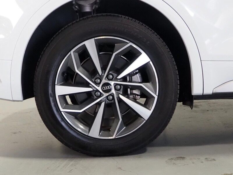 2023 Audi Q5 S line Premium Plus 45 TFSI Quattro *NAVIGATION, VIRTUAL COCKPIT, ADAPTIVE CRUISE, SAFETY ALERTS, 360 VIEW CAMERAS, COLOR TOUCHSCREEN, PANORAMA MOONROOF, LEATHER, HEATED SEATS/STEERING, ADVANCED KEY, BANG & OLUFSEN, APPLE CARPLAY Round Rock TX